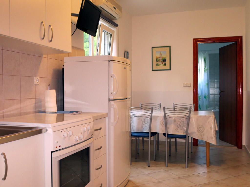 Apartments Kovacic Омиш Номер фото