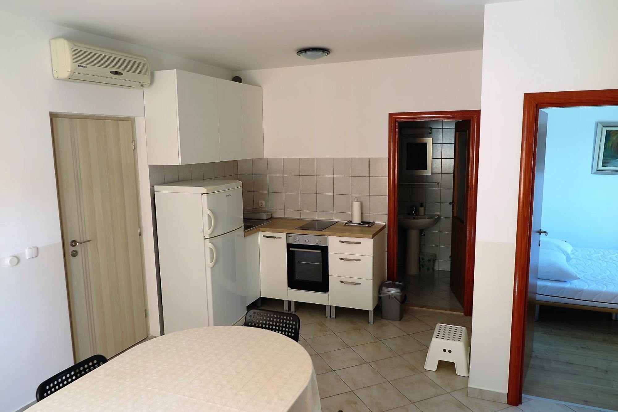 Apartments Kovacic Омиш Экстерьер фото