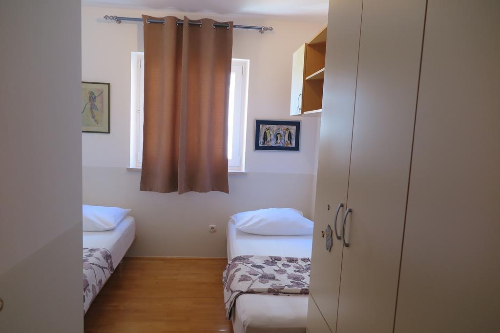 Apartments Kovacic Омиш Экстерьер фото