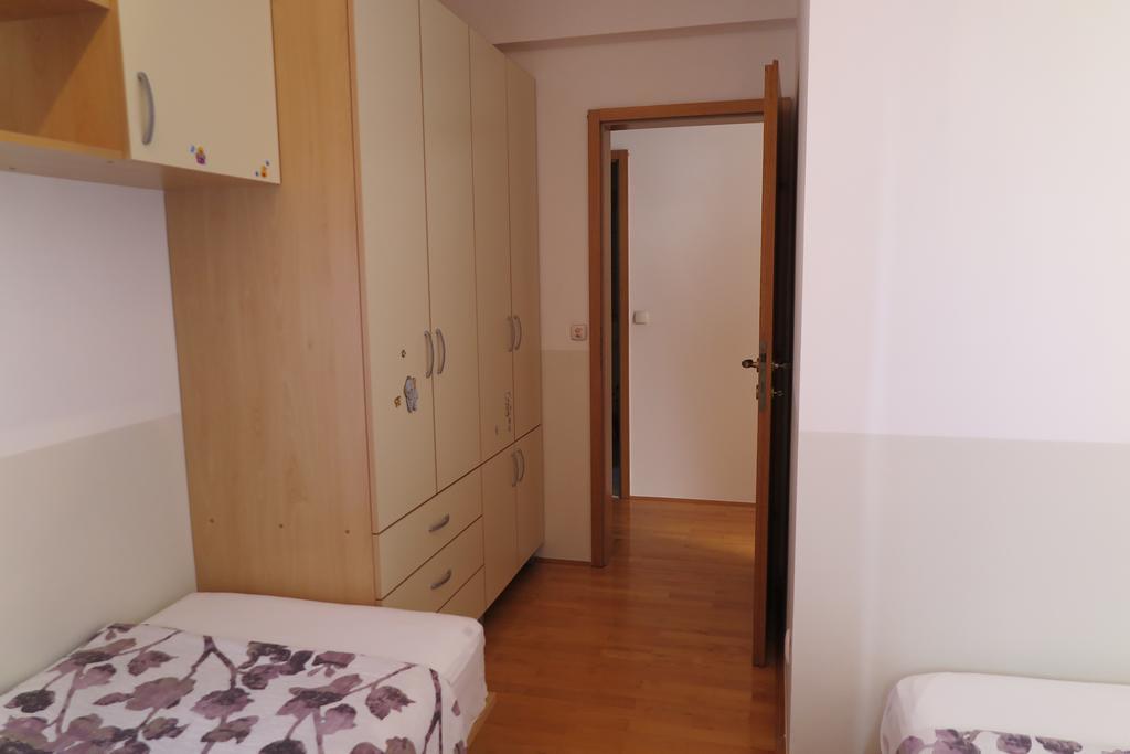 Apartments Kovacic Омиш Экстерьер фото