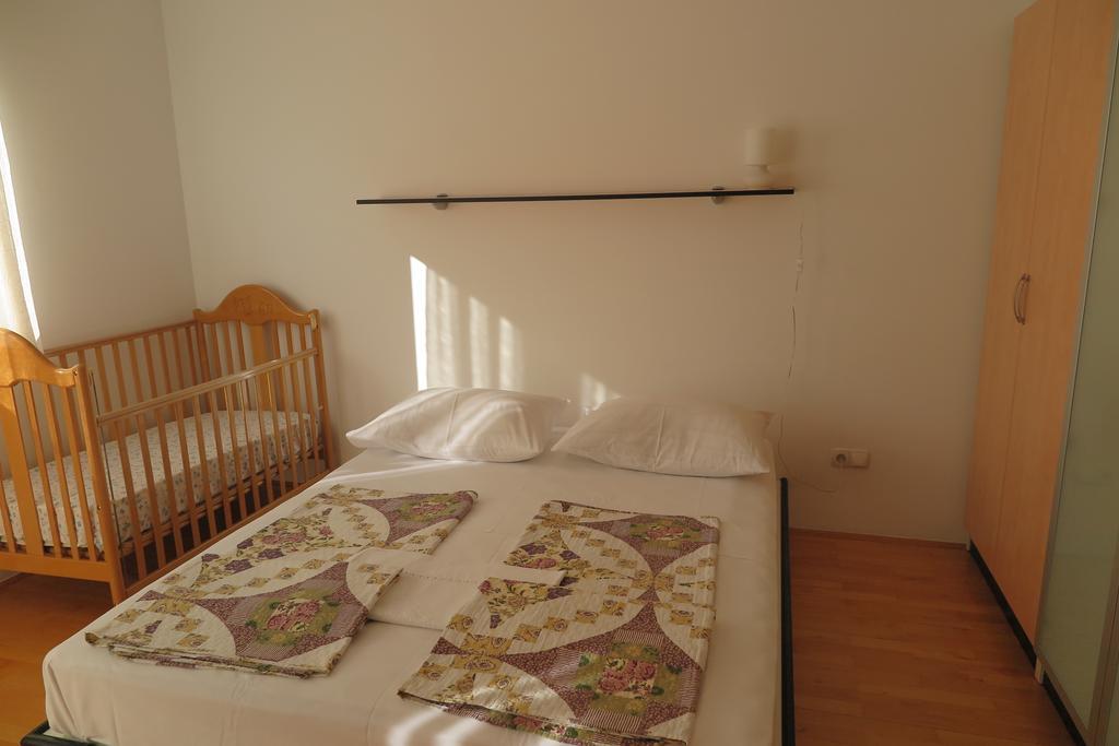 Apartments Kovacic Омиш Экстерьер фото