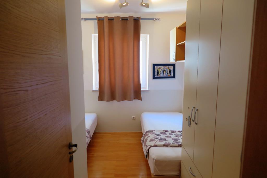Apartments Kovacic Омиш Экстерьер фото