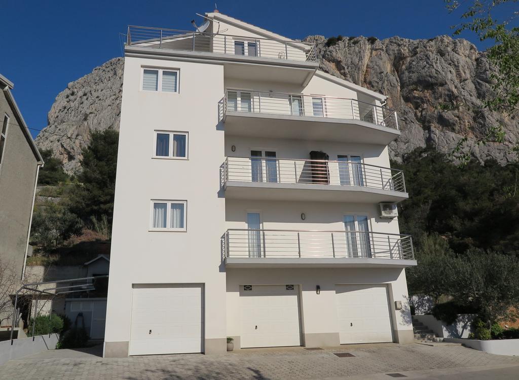 Apartments Kovacic Омиш Экстерьер фото